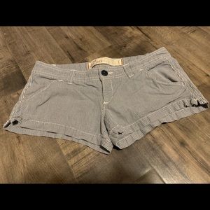 Hollister blue and white striped shorts sz 1